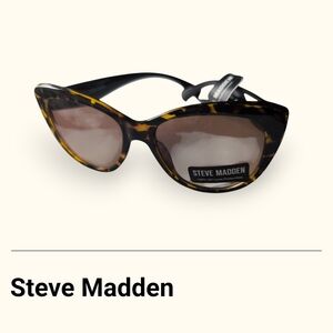 Steve Madden Leopard Print Sunglasses